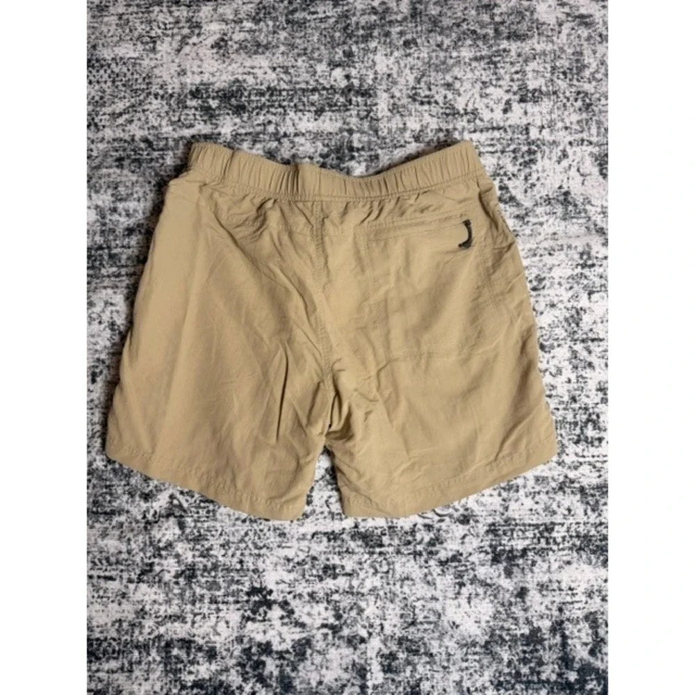 North Face Men's Flash dry tan shorts Size L